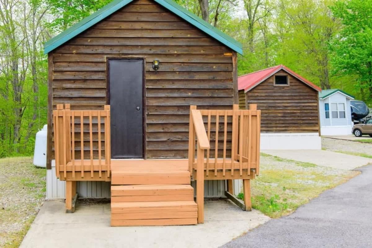Charming Log Cabin In Bloomington Exteriör bild
