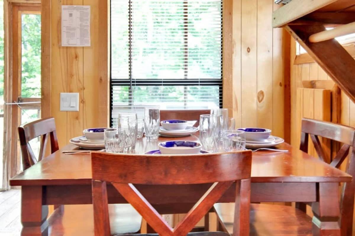 Charming Log Cabin In Bloomington Exteriör bild