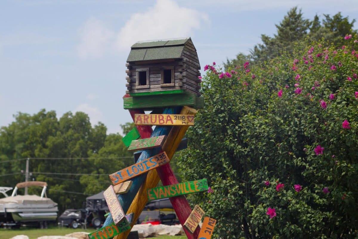 Charming Log Cabin In Bloomington Exteriör bild